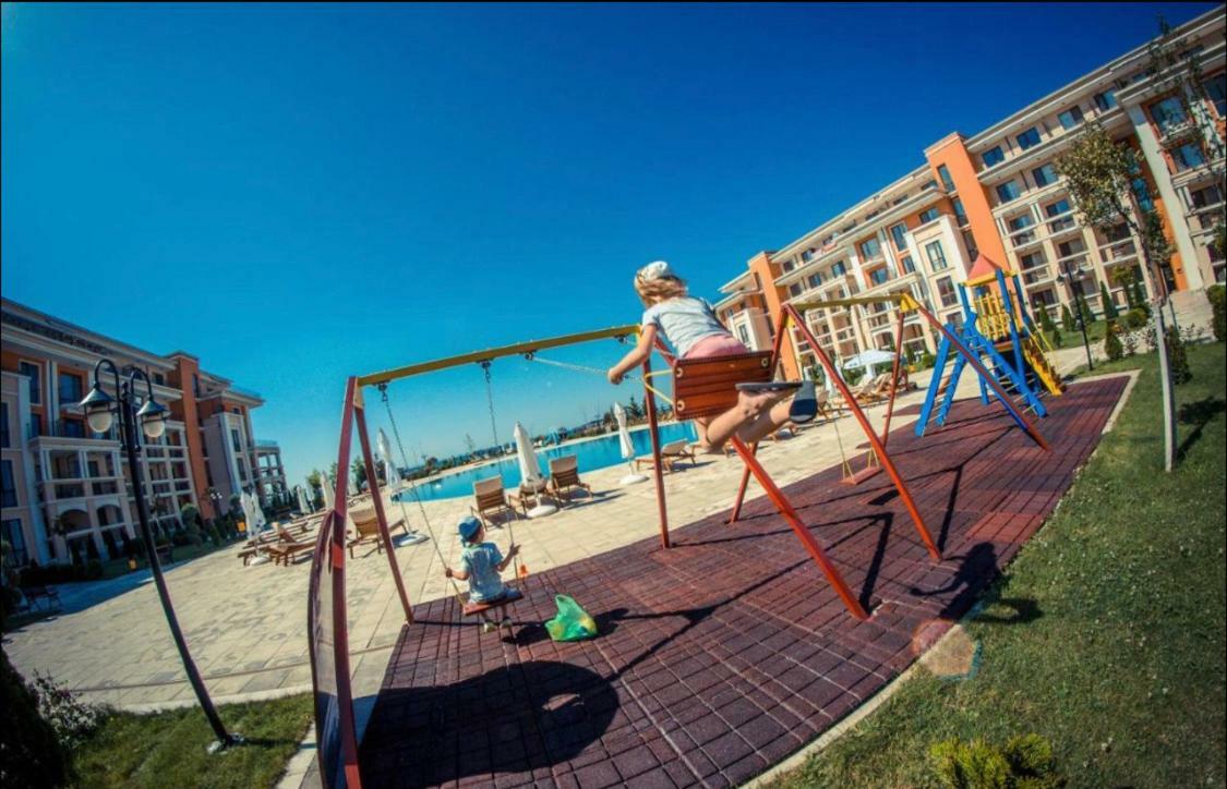 Apartment In Prestige Fort Beach Sveti Vlas Exterior foto